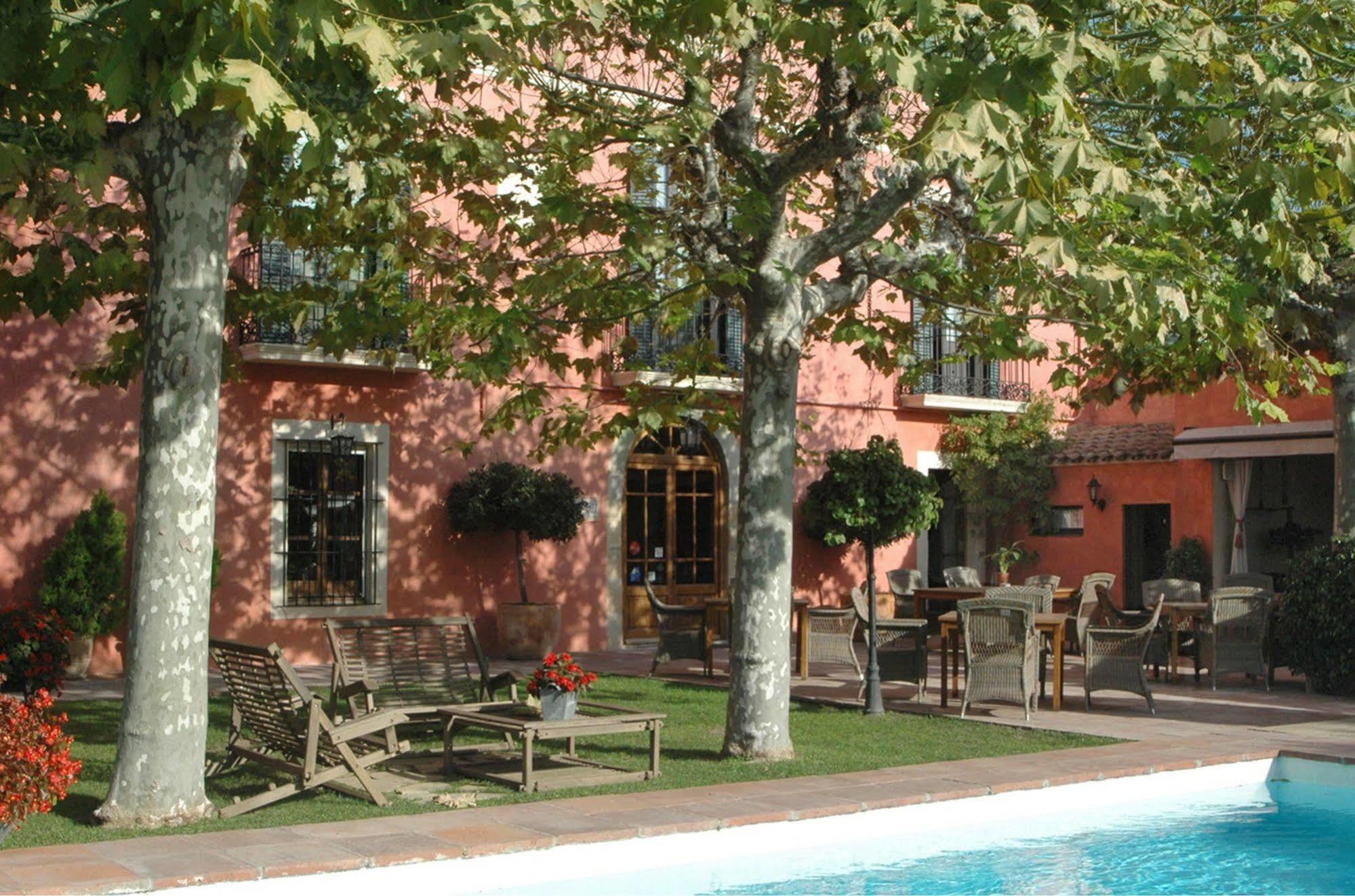 Mas De Baix Hotel Cabrils Exterior photo